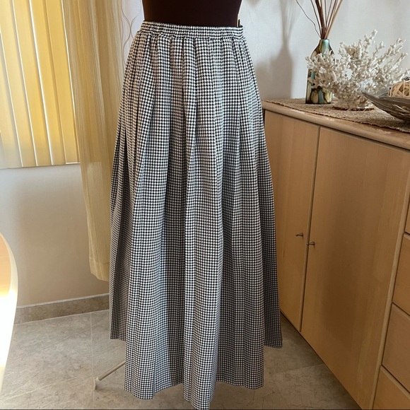 Marisa Christina Dresses & Skirts - EUC Marisa Christina gingham checker pleat plisse a line midi skirt